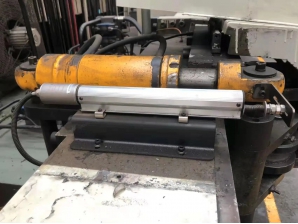 <b>米朗MTC系列拉桿式磁致伸縮位移傳感器在液壓油缸上應用</b>